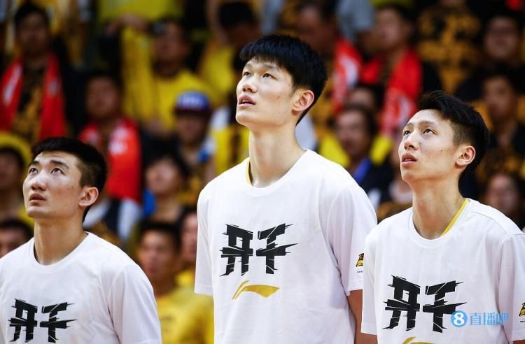 最终罗马客场2-1逆转萨索洛，罗马联赛4轮不败。